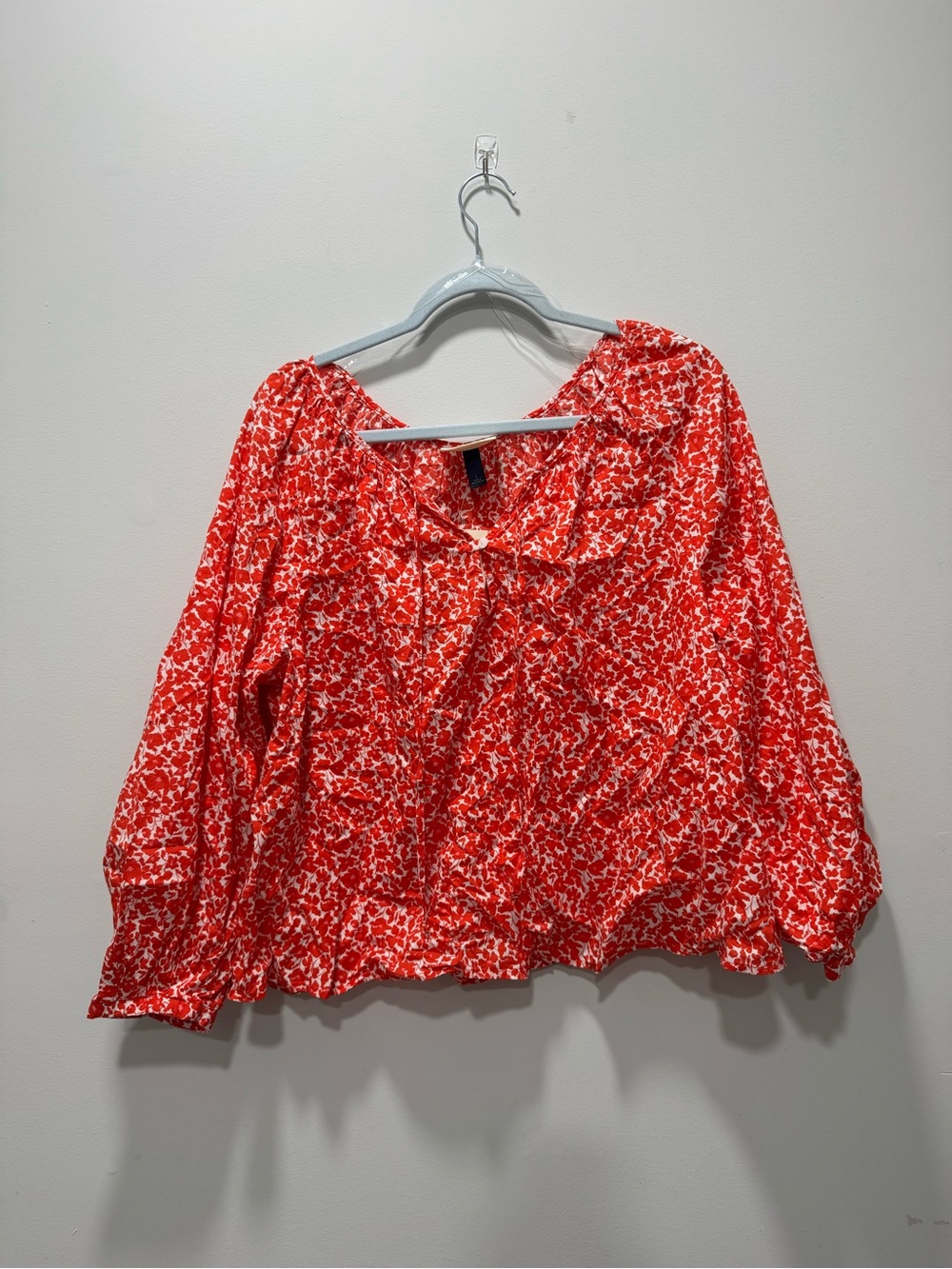 Universal Thread Red Floral V-Neck Peasant Blouse